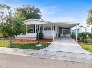 6013 Forest Lake Dr, Zephyrhills, FL 33540