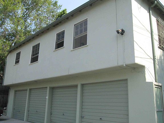 3rd image of 2920 1/2 Waverly Dr