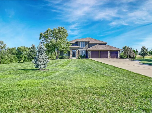 18670 W 248th St, Paola, KS 66071