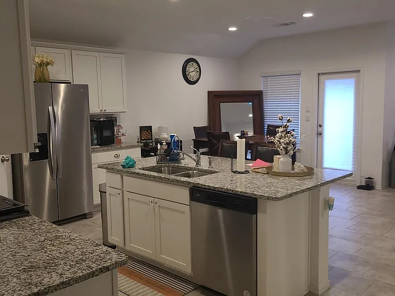16118 Jordan Meadow Way — Photo 4