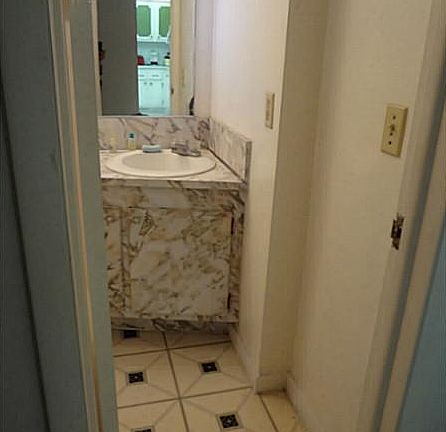 5th image of 1301 NE 191st St #F211