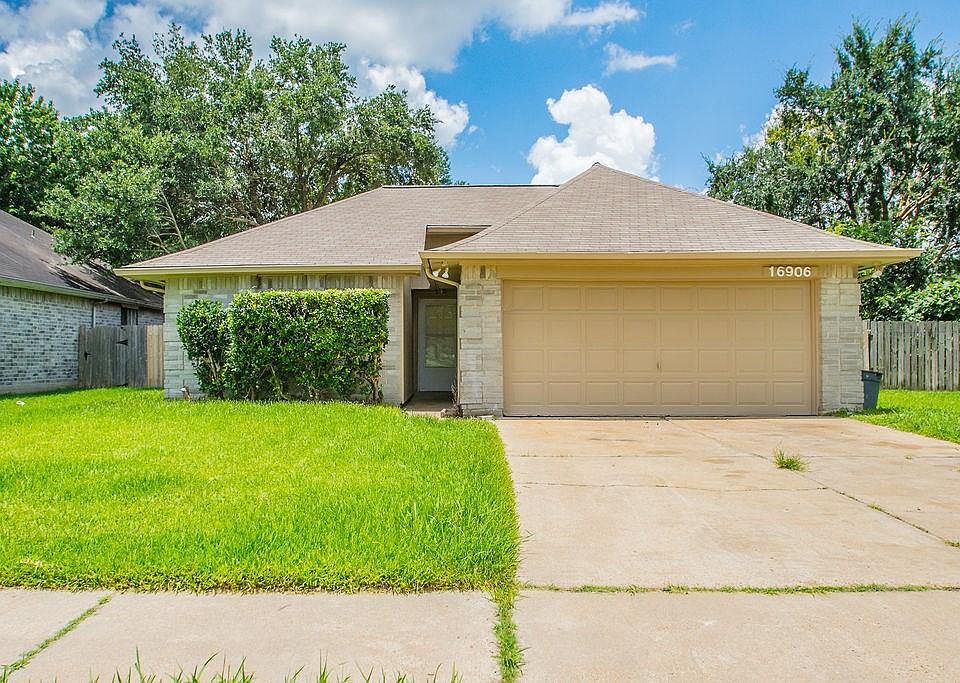 1st image of 16906 Enchanted Cir W