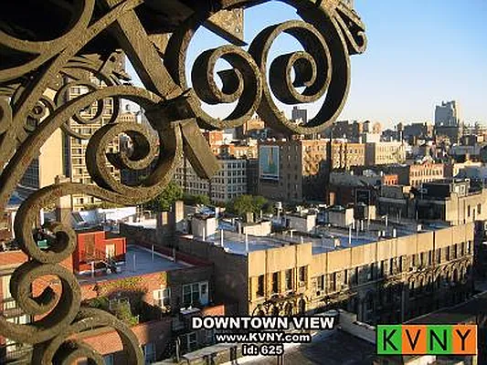 Rented by KVNY Soho | media 24