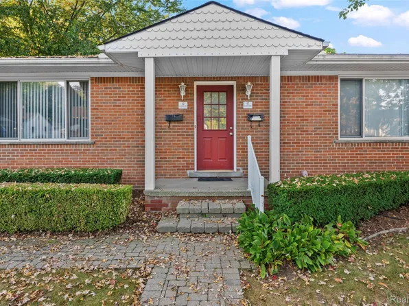 42 Gladwin Ave, Clawson, MI 48017