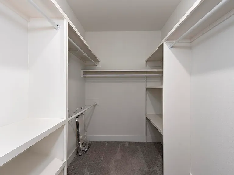 231 Bronze St — Photo 21