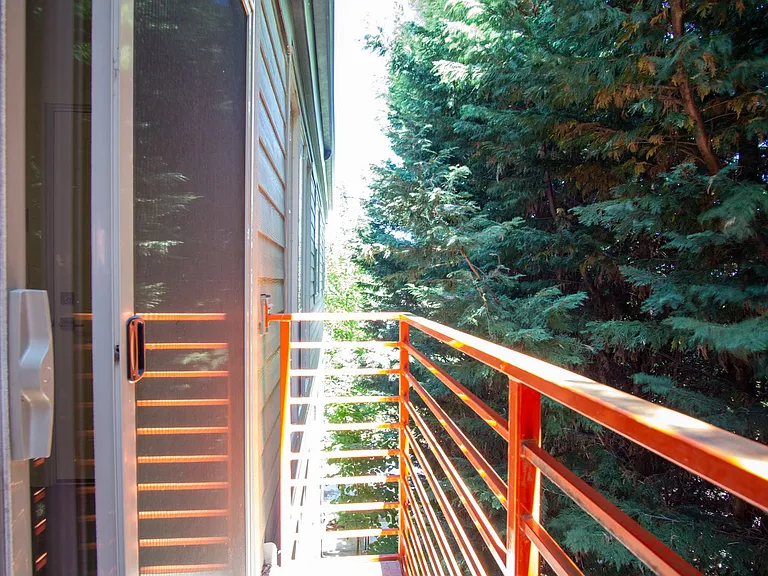 1616 SE Insley St #10 — Photo 13