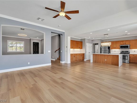 3rd image of 10590 Soaring Palm St
