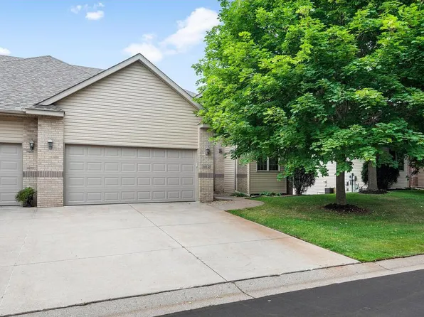 10153 Chestnut Cir N, Brooklyn Park, MN 55443