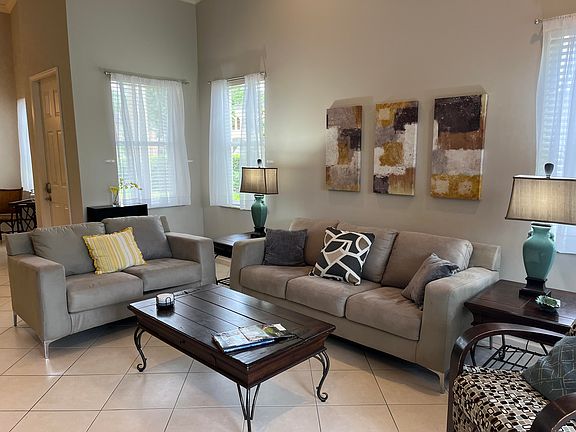 5th image of 9201 Wentworth Ln