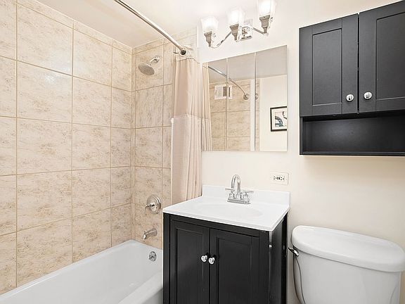 5th image of 333 E 66th St APT 12K