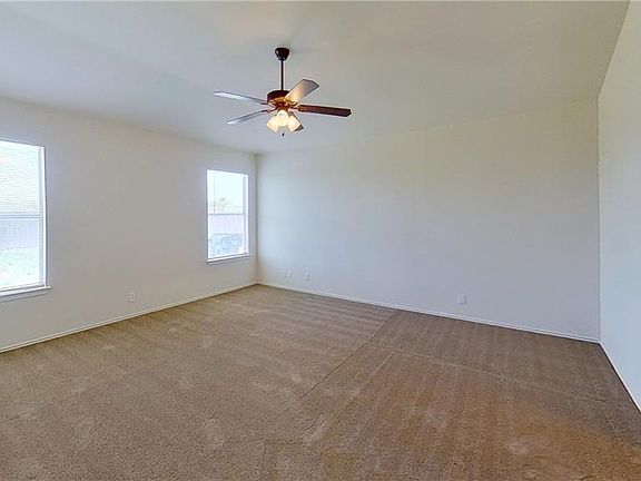 3rd image of 209 Delby St