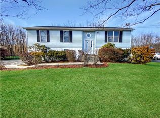 157 Lakeside Rd, Newburgh, NY 12550