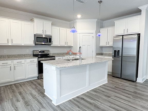 2nd image of 6321 Sonoma Ln