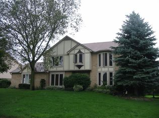 30982 Huntsman Dr W, Farmington Hills, MI 48331