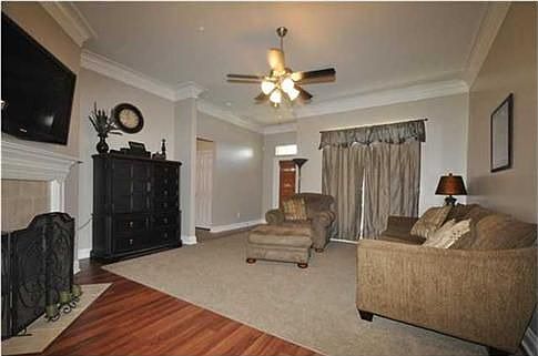 4th image of 126 Windermere Cir