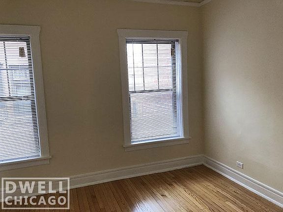 4th image of 1427 W Sherwin Ave APT 3