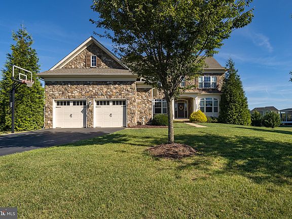 4th image of 7357 Tucan Ct