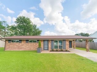 221 Thoroughbred Park Dr, Thibodaux, LA 70301