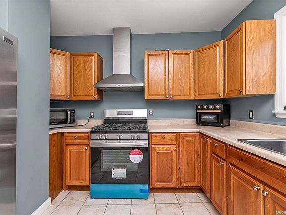 5th image of 23-23A 25 Rose Ave