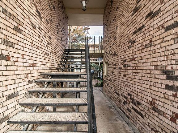 4th image of 4808 Bryce Ave APT 9