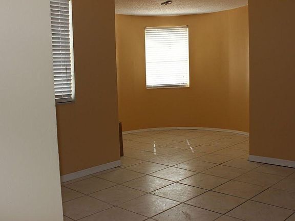 3rd image of 9045 Westchester Cir APT B
