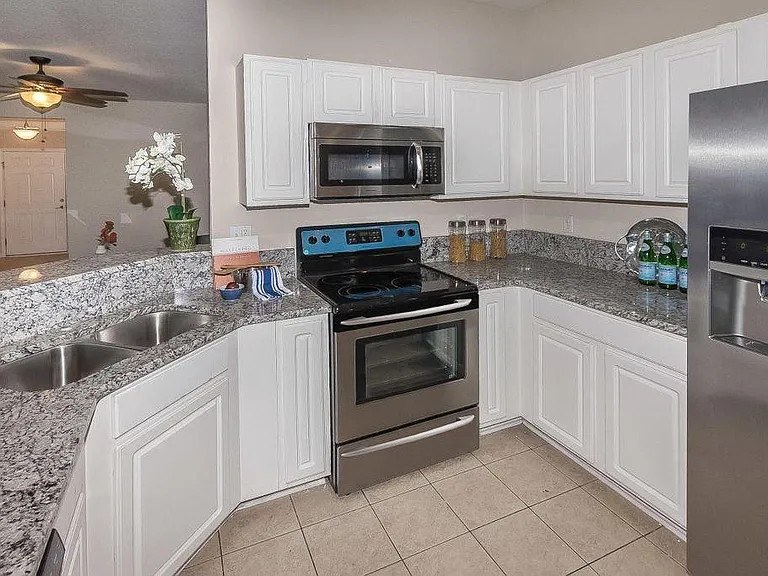 4844 Parkhurst Pl — Photo 9