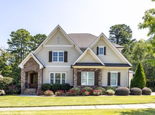 125 Honeyridge Ln, Holly Springs, NC 27540
