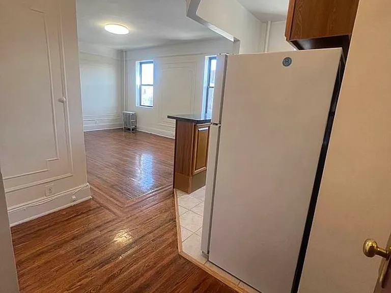 45-45 46th St #5C — Photo 2