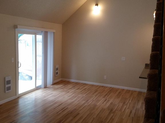 2nd image of 1730 Elizabeth St SE APT C
