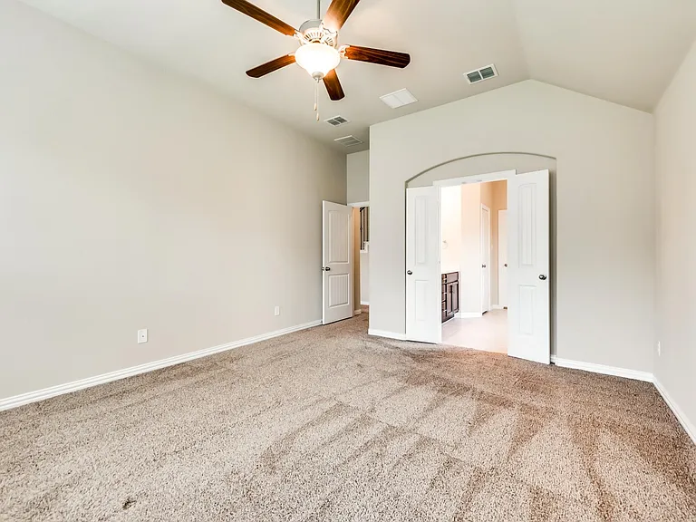 1312 Nacona Dr — Photo 10