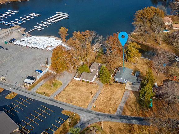 3rd image of 12138 Laguna Dr
