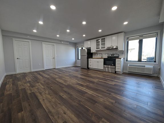 5th image of 413 Jefferson St #11176737