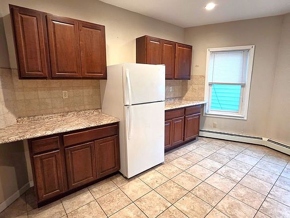 3rd image of 1336-1340 Cranston St #33C571343