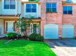 4 Cherry Ct, Lafayette Hill, PA 19444