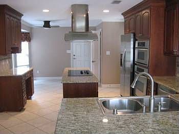 5th image of 1000 Villa Venyce Ct