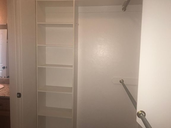 5th image of 596 Moore Ln #A