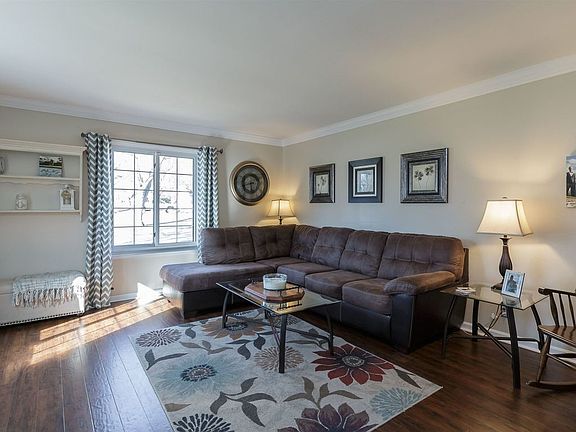 3rd image of 6114 S Gotham Dr