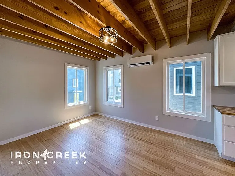 80 E Cascade St — Photo 6