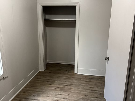 3rd image of 3259 W 44th St