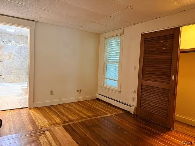 1 bed, 1.0 bath, 900 sqft, $995 — Photo 4