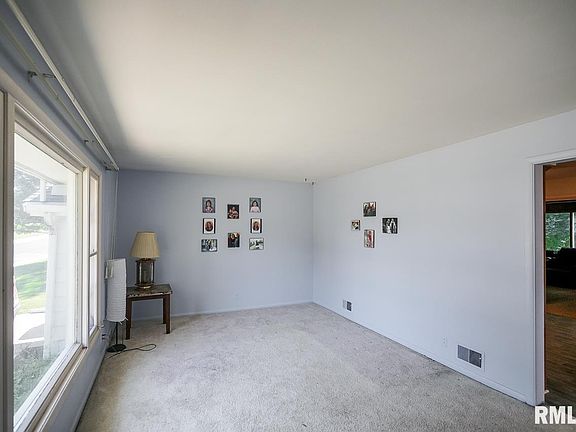 2nd image of 16 Lauterbach Dr