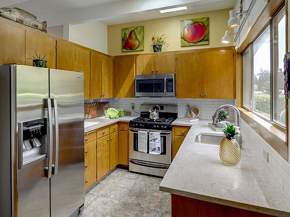 5th image of 15107 SE 42nd Pl