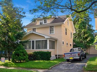65 Devonshire Ct, Rochester, NY 14619