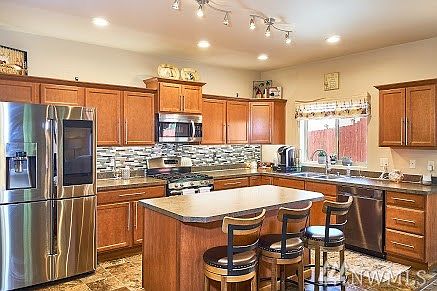 5th image of 10326 Solstice Ave NW