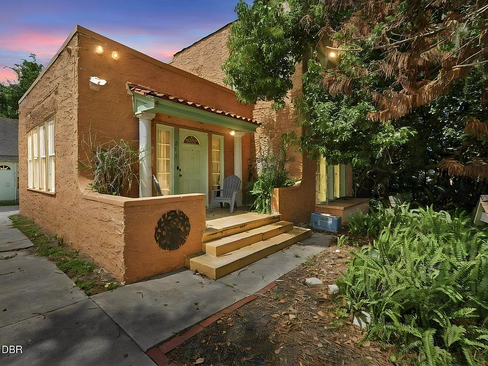 1st image of 216 Blanche Pl