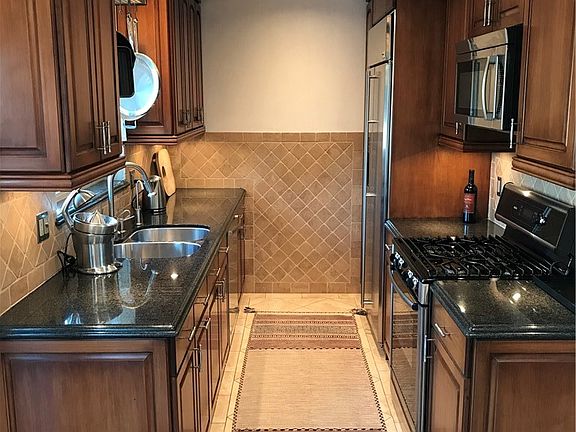 2nd image of 6041 Fountain Park Ln #7