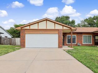 8716 E Grand St, Wichita, KS 67207