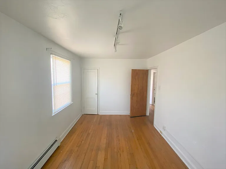 656 W Park Ln #3 — Photo 13