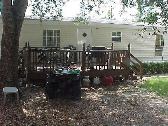 Deck in rear of house