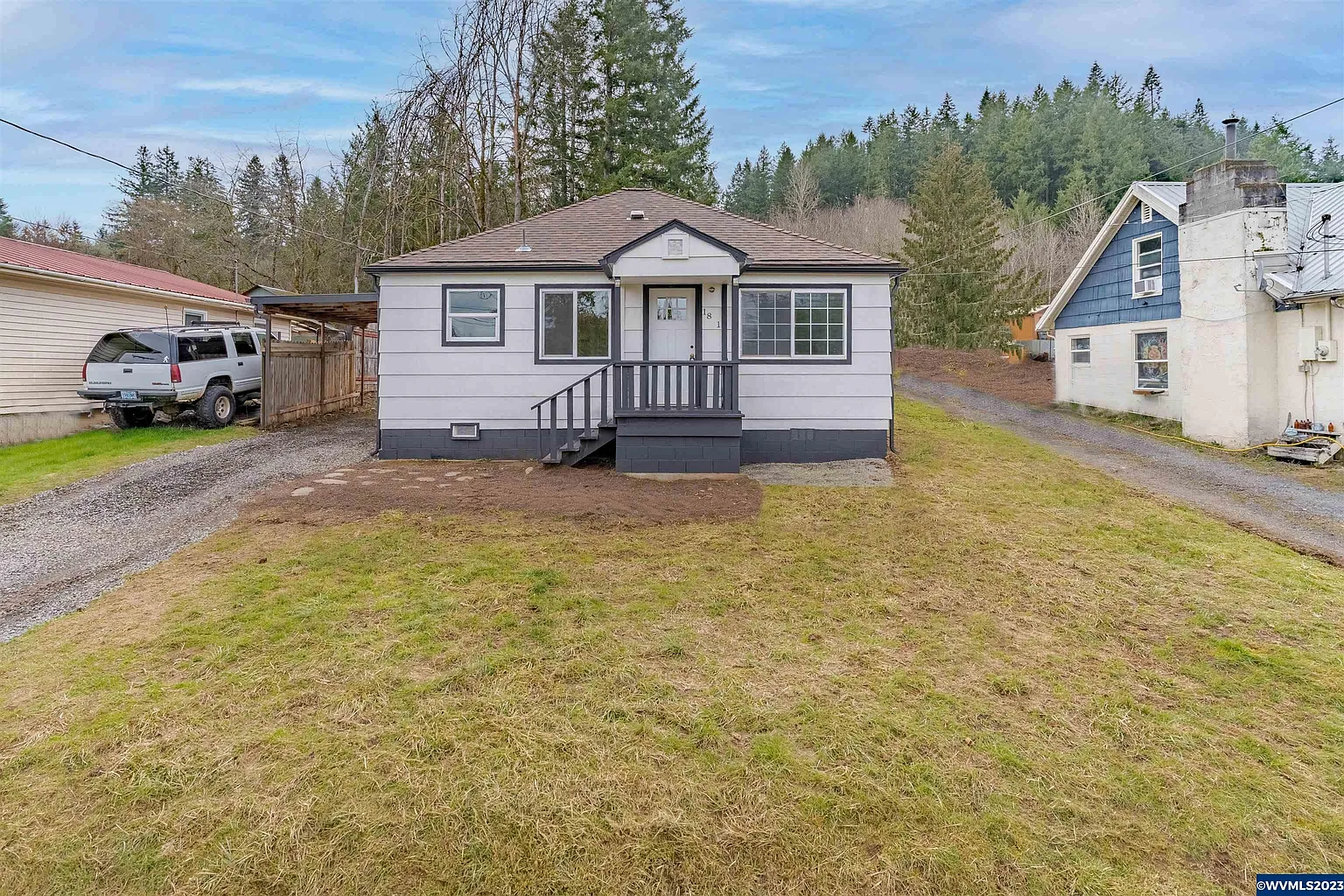 1841 Cedar St photo 1